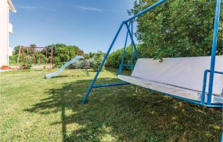 2 Bedroom Amazing Apartment In Pula - Pula - 3