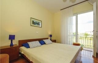 Beautiful Apartment In Umag With Wifi - 8