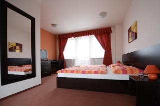 Garni HOTEL Fellini - 9