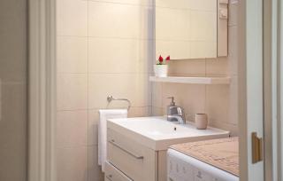 Nice Home In Dubrovnik With Kitchen - Dubrovnik - 6