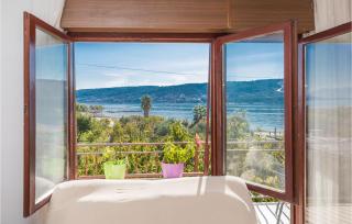 Awesome Apartment In Trogir With Wifi - Trogir - 4