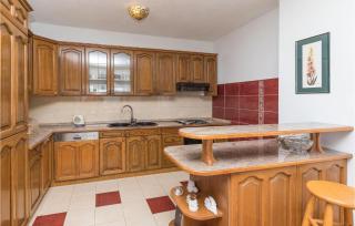 Awesome Apartment In Trogir With Wifi - 4