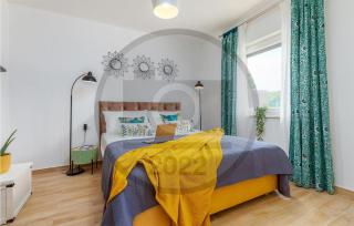 Pet Friendly Home In Peroj With Kitchen - 5