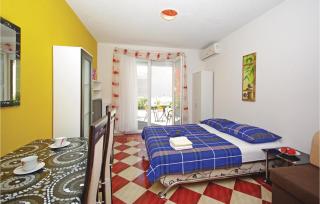 Studio Apartment In Makarska - 1