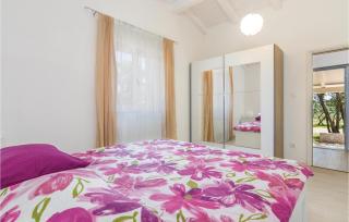 Gorgeous Home In Cubani With Wifi - Crnibek - 5
