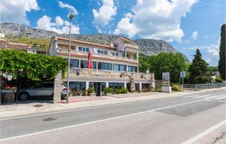 Amazing Apartment In Duce With Wifi - 2