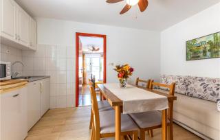 Amazing Apartment In Duce With Wifi - 7