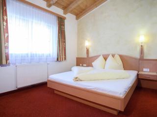 Spacious holiday flat with sauna in Stumm - Stumm - 8