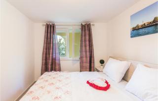 One-Bedroom Apartment In Ploce - 7