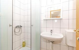 Cozy Apartment In Kostrena With Wifi - Kostrena - 3