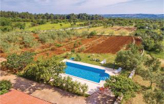 Two-Bedroom Apartment 0 In Vodnjan - 1