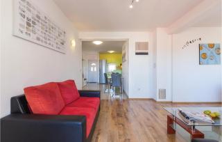 Three-Bedroom Apartment With Sea View In Baska Voda - Baška Voda - 3