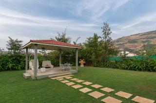 StayVista's Le Sutra Great Escapes - Geometrica - Artistic Rooms, Mountain View, Pool, and Gazebo Retreat - Lonavla - 3