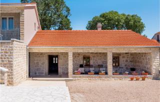 Stunning Home In Unesic - Unešić - 7