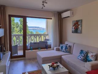 By the Waves luxury beach apartment - Varna - 0