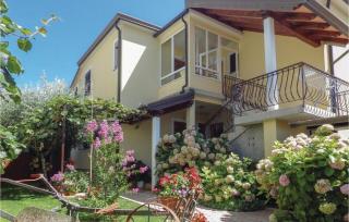 Awesome Apartment In Umag With Wifi - Umag - 0