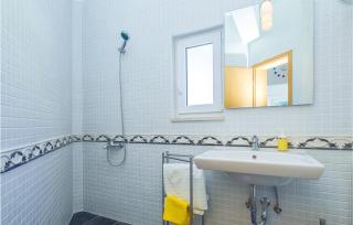 Four-Bedroom Holiday Home In Pisak - Pisak - 6