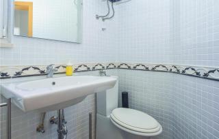 Four-Bedroom Holiday Home In Pisak - Pisak - 4