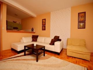Apartment Susanj - Bar - 4