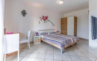 Studio Apartment In Medulin - 9