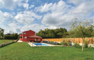 Lovely Home In Rumin With Kitchen - 1