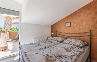 Beautiful Apartment In Porec - 7
