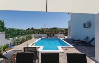 Three-Bedroom Apartment In Split - 3