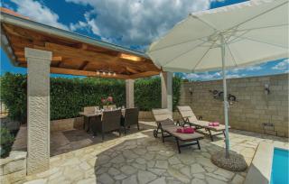 Holiday Home Kastelir 50 With Outdoor Swimmingpool - Kaštelir - 3