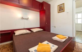 Two-Bedroom Holiday Home In Premantura - 1