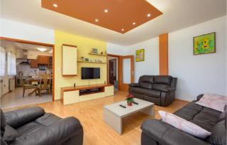 Gorgeous Home In Labin With Wifi - Labin - 6