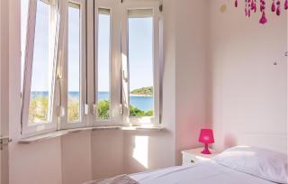 1 Bedroom Stunning Apartment In Pula - 8