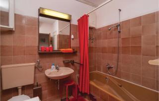 Three-Bedroom Apartment In Povlja - Povlja - 9