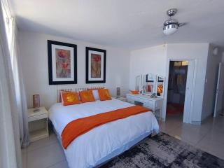 Luxury 4 bedroom apartment - Margate - 8