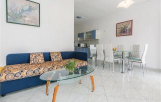 Two-Bedroom Apartment In Vir - 7