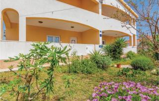 Two-Bedroom Apartment In Vir - 2