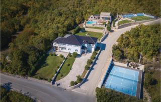 Awesome Home In Gornje Podbablje - Podbablje - 9