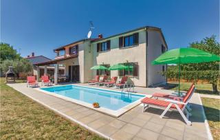 Lovely Home In Porec With Wifi - 5