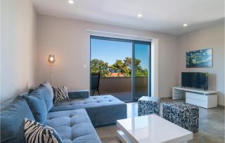 1 Bedroom Gorgeous Apartment In Selca - Selca - 7