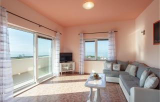 Six-Bedroom Holiday Home In Podstrana - Podstrana - 5