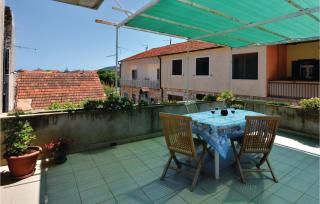 Three-Bedroom Apartment With A Fireplace In Stari Grad - Stari Grad - 5