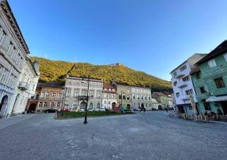 Piata Sfatului Pietonal Apartment - Braşov - 0