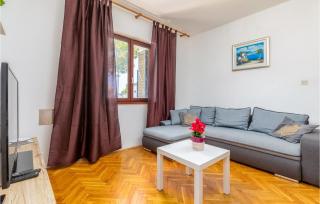 4 Bedroom Beautiful Apartment In Pula - Pula - 8