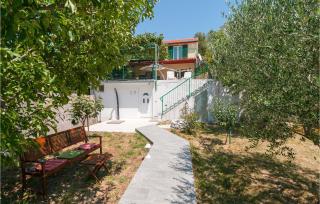 Four-Bedroom Holiday Home Kucice With A Fireplace 09 - Kučiće - 2
