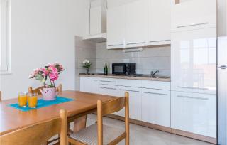 Cozy Apartment In Srima - Srima - 1
