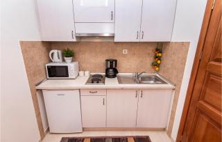 Nice Apartment In Podstrana With Wifi - Podstrana - 6