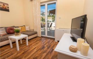 Nice Apartment In Podstrana With Wifi - 4