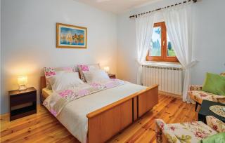 3 Bedroom Cozy Apartment In Nedescina - Nedeščina - 4