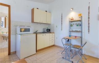 Studio Holiday Home In Premantura - Premantura - 3