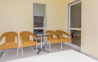 One-Bedroom Apartment In Vir - Vir - 4