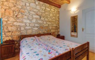 Amazing Apartment In Susak With Wifi - 3